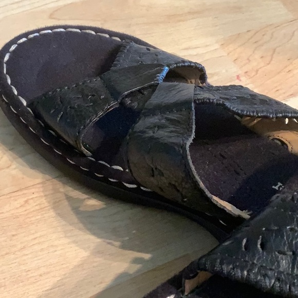 Naturalizer Black Leather Slide Sandals- Sutton-6.5 - Picture 3 of 6
